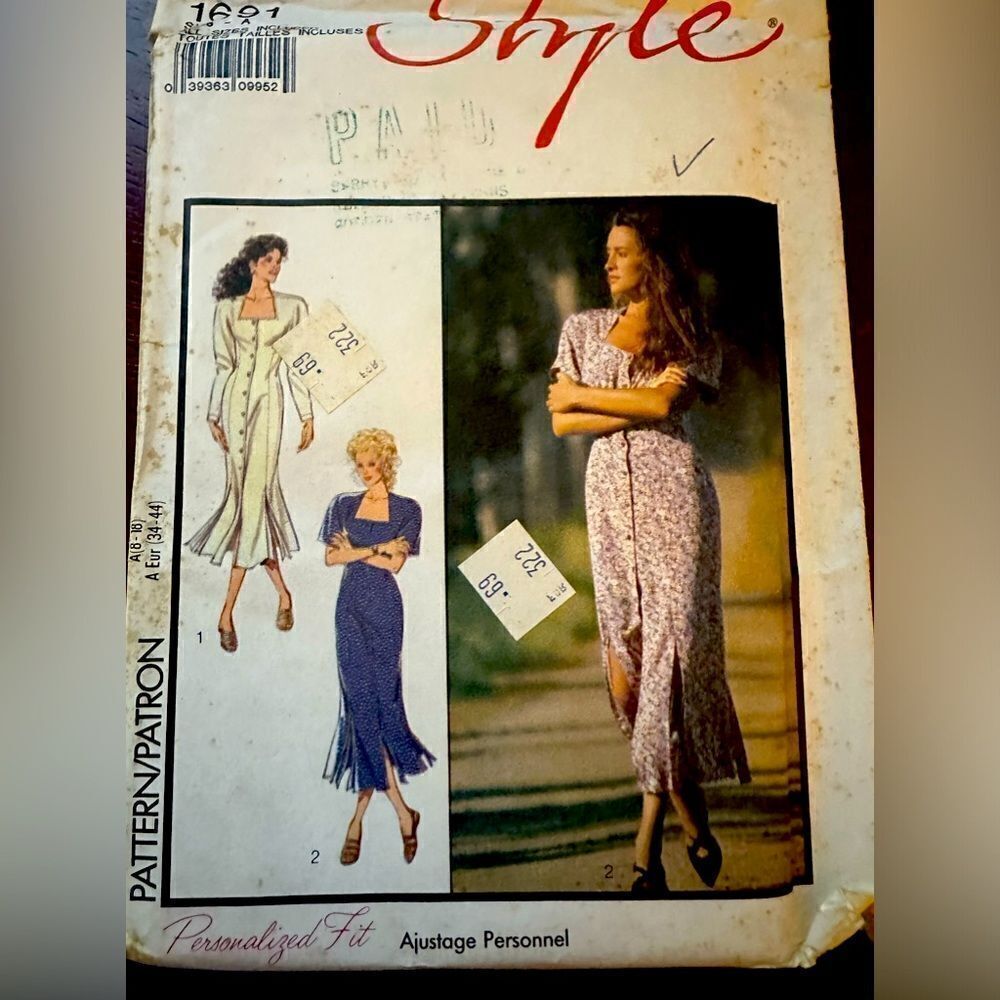 UNCUT Vintage Sewing Patterns Dresses